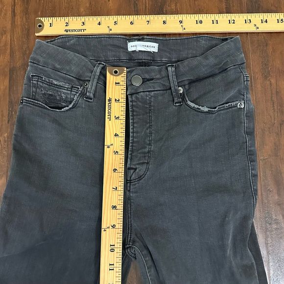 GOOD AMERICAN Good Legs Crop Chewed Hem Jeans in Black - Picture 11 of 12